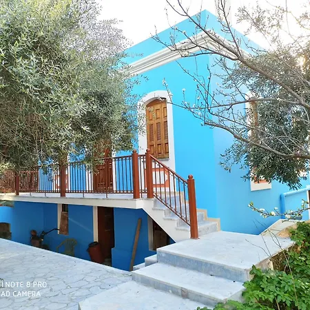 Giannis Gerakios By Climbing House