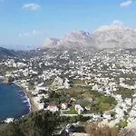 Giannis Gerakios By Climbing House *