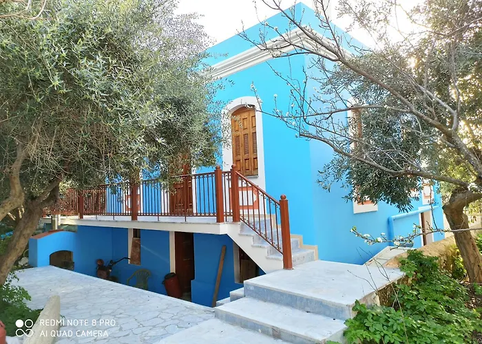 Giannis Gerakios By Climbing House